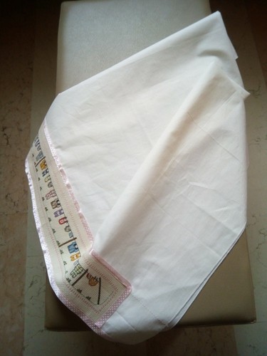 Lenzuolino sopra cotone con