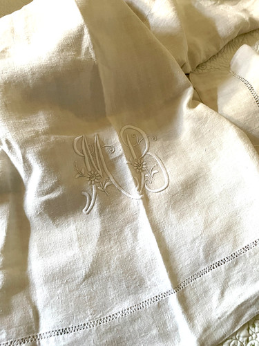 Antico lenzuolo monogramma